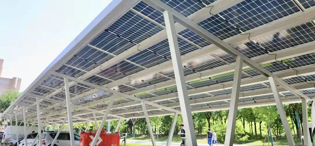 Gebäudeintegrierte Photovoltaikanlagen mit Hilfe von Energie-Glas